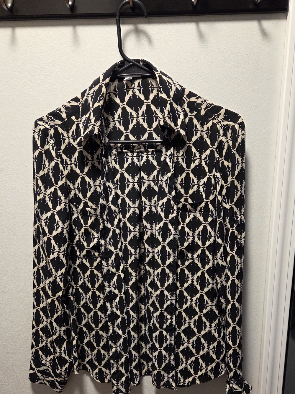 Express The Portofino Shirt Slim Fit Cat Print Blouse Cat Print Blouse in Black